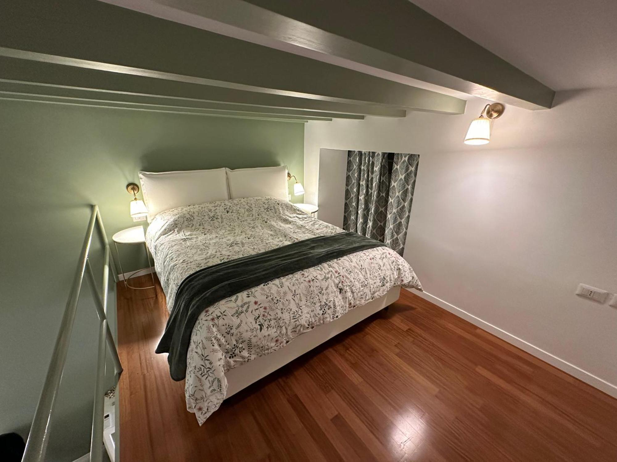 Flowers, A Cozy Suite In Mailand Exterior foto