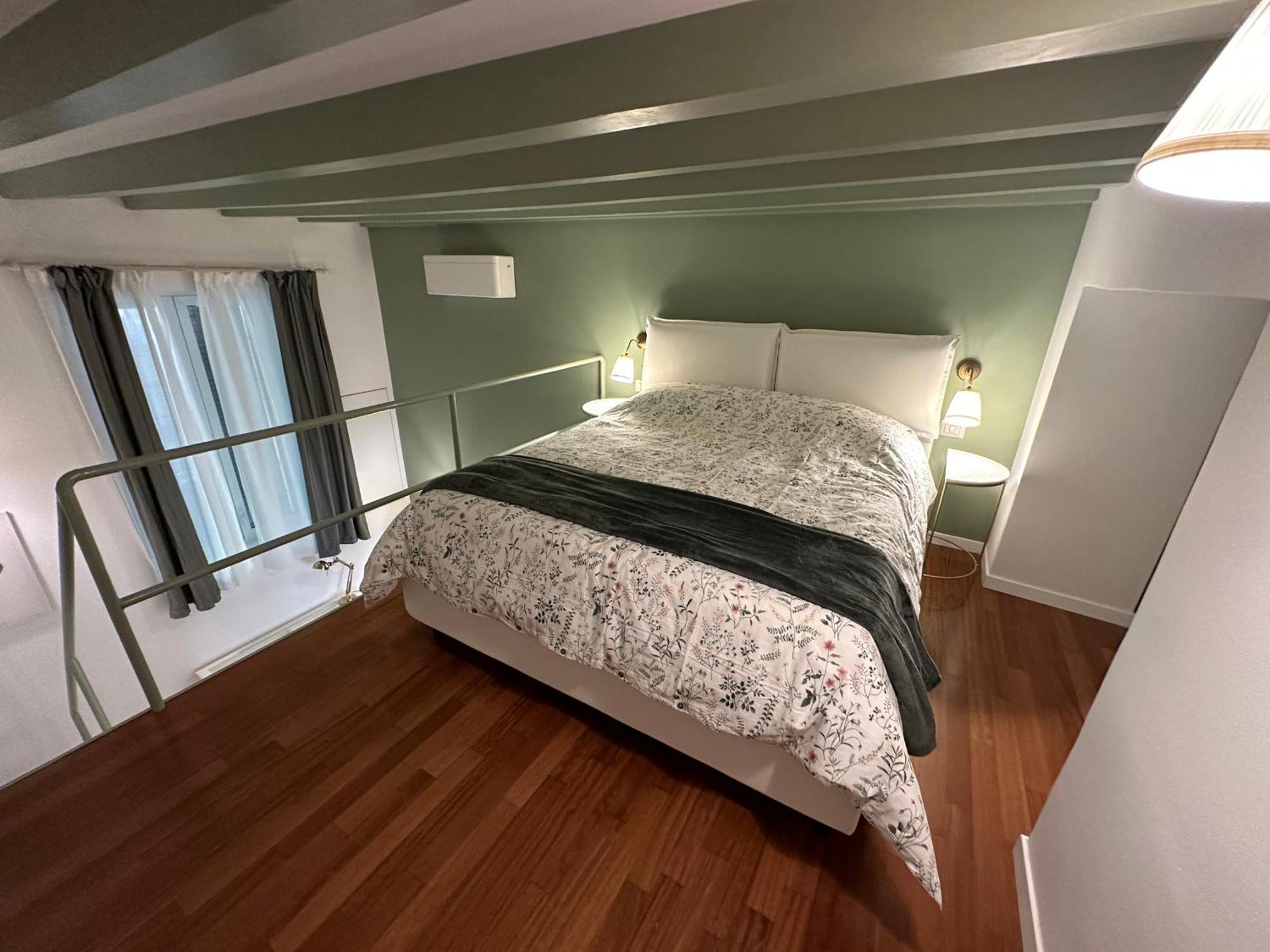 Flowers, A Cozy Suite In Mailand Exterior foto