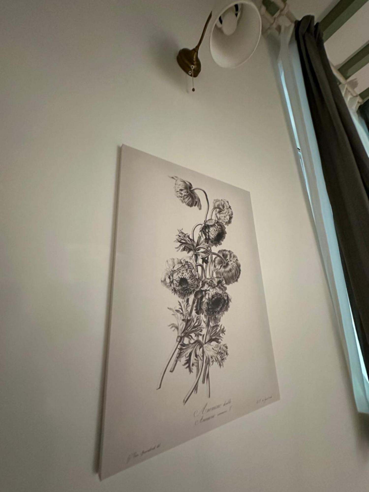 Flowers, A Cozy Suite In Mailand Exterior foto